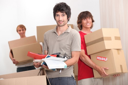 Moving truck service near Clapham residential streets