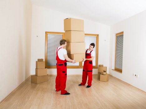 Cancellation and service terms for a man with a van booking